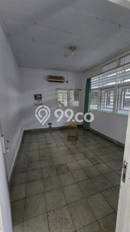 Rumah Elit Modern Siap Huni di Taman Kota Jakarta Barat Rumah Elit Modern Siap Huni di Taman Kota Jakarta Barat