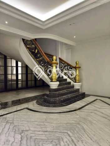 Rumah Elit Modern Tanpa Renovasi di Pondok Indah Jakarta Selatan Rumah Elit Modern Tanpa Renovasi di Pondok Indah Jakarta Selatan