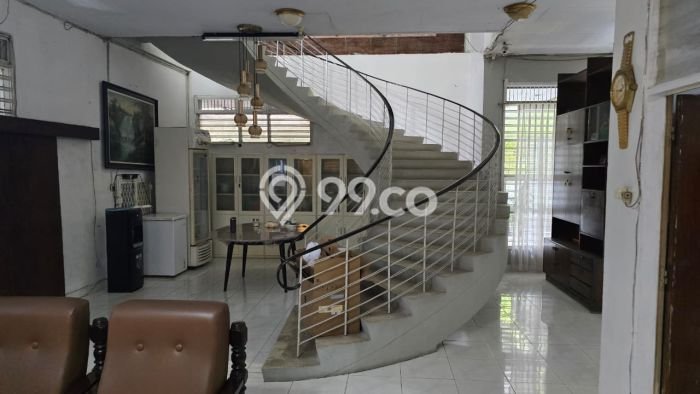 Rumah Elit Modern Siap Huni di Taman Kota Jakarta Barat Rumah Elit Modern Siap Huni di Taman Kota Jakarta Barat