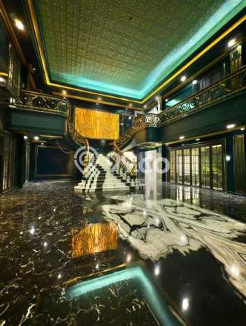 Rumah Elit Modern Tanpa Renovasi di Pondok Indah Jakarta Selatan Rumah Elit Modern Tanpa Renovasi di Pondok Indah Jakarta Selatan