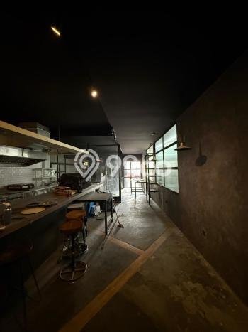 Komersial Bagus Dijual LB 300m2 Lokasi Strategis Semarang Area Cocok untuk Berbisnis Komersial Bagus Dijual LB 300m2 Lokasi Strategis Semarang Area Cocok untuk Berbisnis