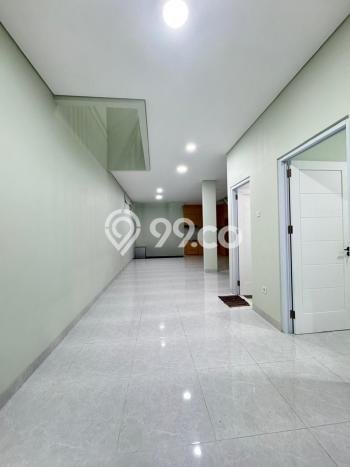 Rumah Eksklusif Siap Huni LT 102m2 di Kelapa Gading, Jakarta Utara Rumah Eksklusif Siap Huni LT 102m2 di Kelapa Gading, Jakarta Utara