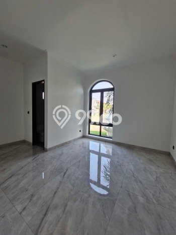 Rumah Luxury Modern Tanpa Renovasi di BSD Tangerang Rumah Luxury Modern Tanpa Renovasi di BSD Tangerang