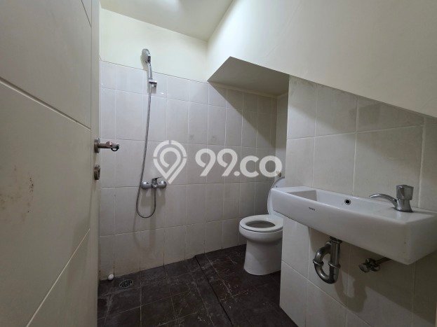 Rumah Modern 2 KT di Gading Serpong Tangerang Unfurnished Rumah Modern 2 KT di Gading Serpong Tangerang Unfurnished