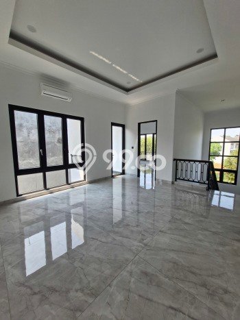 Rumah Luxury Modern Tanpa Renovasi di BSD Tangerang Rumah Luxury Modern Tanpa Renovasi di BSD Tangerang