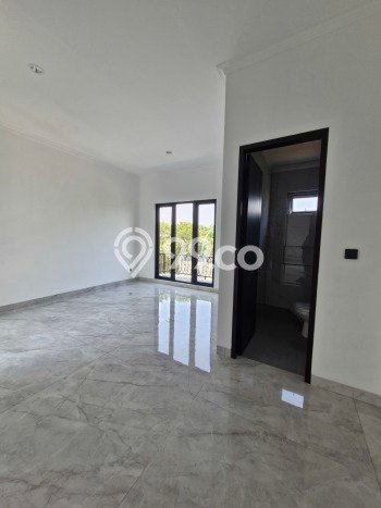 Rumah Luxury Modern Tanpa Renovasi di BSD Tangerang Rumah Luxury Modern Tanpa Renovasi di BSD Tangerang
