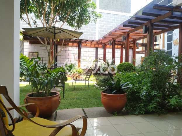 Rumah Mewah Siap Huni LT 945m2 di Sarijadi, Bandung Rumah Mewah Siap Huni LT 945m2 di Sarijadi, Bandung