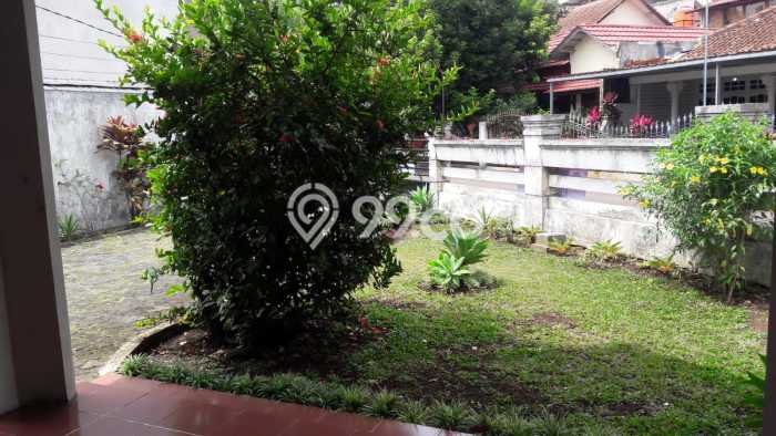 Ready to Use! Luxury House LT 590m2 Desain Modern di Turangga Ready to Use! Luxury House LT 590m2 Desain Modern di Turangga
