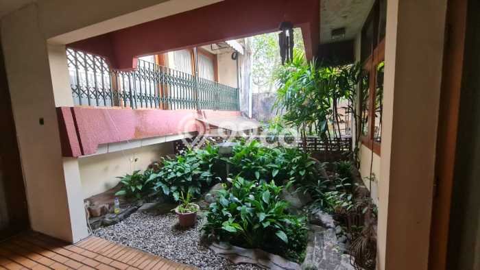 For Sale! Luxury House LT 1779m2 Desain Modern di Setiabudi For Sale! Luxury House LT 1779m2 Desain Modern di Setiabudi