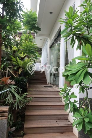 Ready to Use! Luxury House LT 232m2 Desain Elegan di Dago Ready to Use! Luxury House LT 232m2 Desain Elegan di Dago