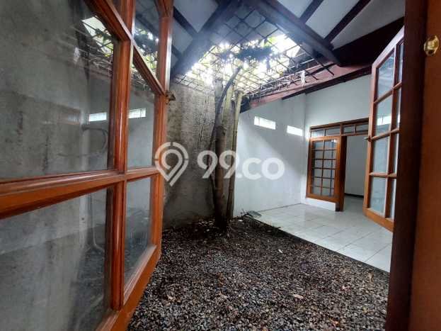 Rumah Elit Modern Tanpa Renovasi di Pasteur Bandung Rumah Elit Modern Tanpa Renovasi di Pasteur Bandung