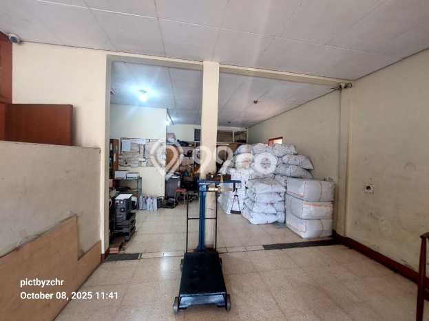 Rumah Luxury Modern Tanpa Renovasi di Buah Batu Bandung Rumah Luxury Modern Tanpa Renovasi di Buah Batu Bandung