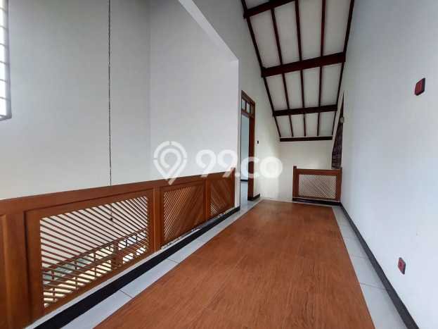 Rumah Elit Modern Tanpa Renovasi di Pasteur Bandung Rumah Elit Modern Tanpa Renovasi di Pasteur Bandung