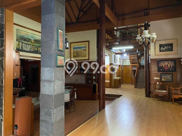 Rumah Nyaman 4 KT Luas Tanah 448m² di Bandung Utara, Bandung Rumah Nyaman 4 KT Luas Tanah 448m² di Bandung Utara, Bandung