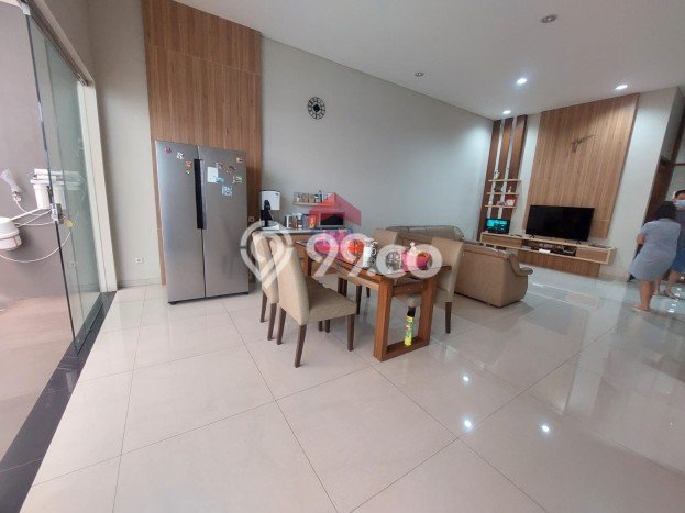 For Sale! Luxury House LT 235m2 Desain Modern di Pasteur For Sale! Luxury House LT 235m2 Desain Modern di Pasteur