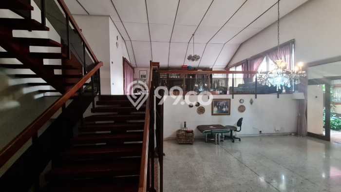 For Sale! Luxury House LT 1779m2 Desain Modern di Setiabudi For Sale! Luxury House LT 1779m2 Desain Modern di Setiabudi