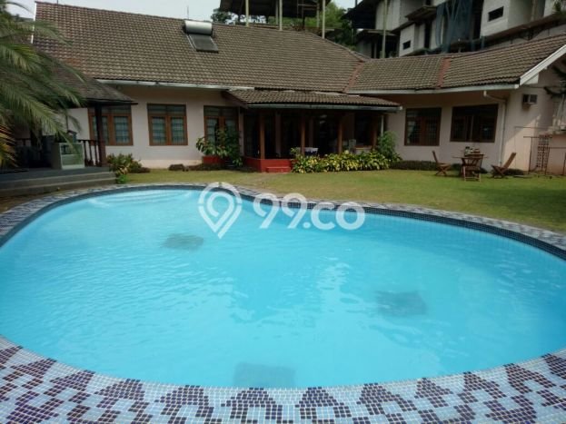 Ready to Use! Luxury House LT 1070m2 Desain Modern di Pejaten Ready to Use! Luxury House LT 1070m2 Desain Modern di Pejaten