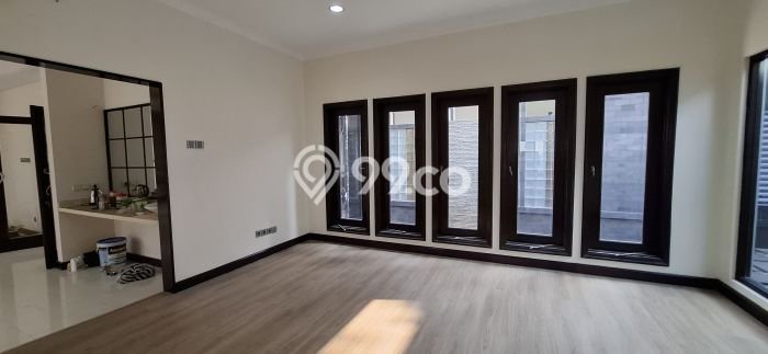 Jual Rumah Luas Elegan Dengan View Cantik di Citra Grand, Jakarta Timur Jual Rumah Luas Elegan Dengan View Cantik di Citra Grand, Jakarta Timur