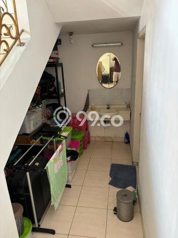 Rumah Elit LB 300m2 Siap Pakai Desain Elegan di Kota Wisata, Bogor Rumah Elit LB 300m2 Siap Pakai Desain Elegan di Kota Wisata, Bogor