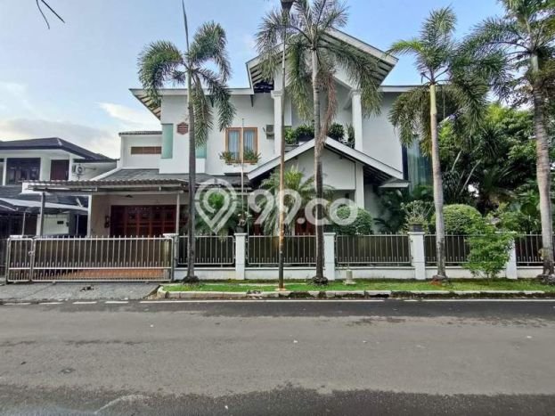 Rumah Elit Modern Tanpa Renovasi di Rawamangun Jakarta Timur Rumah Elit Modern Tanpa Renovasi di Rawamangun Jakarta Timur