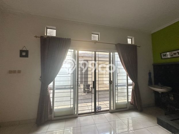 Rumah Luxury Modern Siap Huni di Kota Wisata Bogor Rumah Luxury Modern Siap Huni di Kota Wisata Bogor