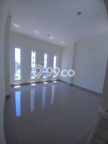Ruko Lokasi Strategis Kawasan , Luas 250m2m², Disewakan, Area Komersial Ruko Lokasi Strategis Kawasan , Luas 250m2m², Disewakan, Area Komersial