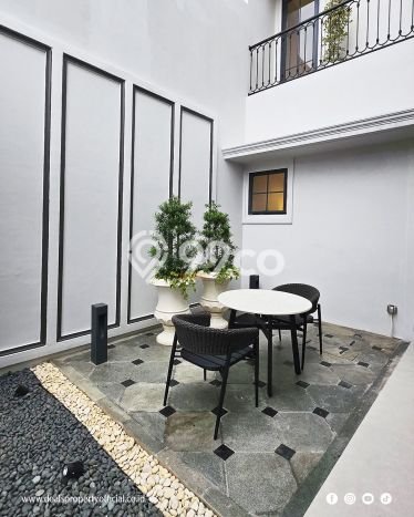 Hunian Mewah LB 231m2 Siap Pakai Desain Elegan di Sentul City, Bogor Hunian Mewah LB 231m2 Siap Pakai Desain Elegan di Sentul City, Bogor