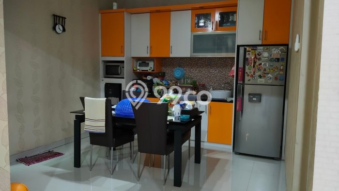 For Sale! Luxury House LT 202m2 Desain Elegan di Modernland For Sale! Luxury House LT 202m2 Desain Elegan di Modernland