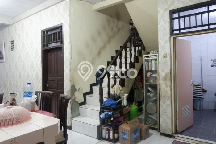 Rumah Luas Asri 5 KT Siap Huni di Jelambar Jakarta Barat Rumah Luas Asri 5 KT Siap Huni di Jelambar Jakarta Barat