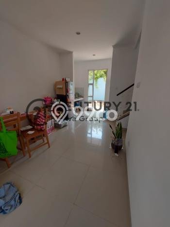 Rumah Elit Modern Tanpa Renovasi di Metland Puri Jakarta Barat Rumah Elit Modern Tanpa Renovasi di Metland Puri Jakarta Barat