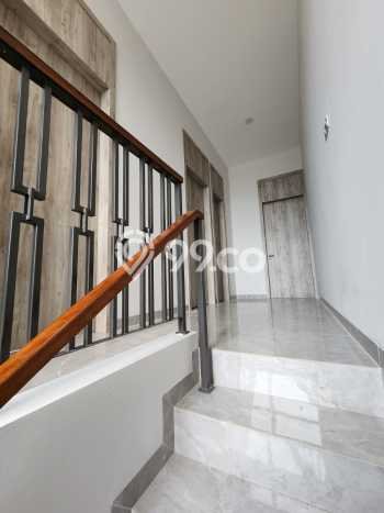 Rumah Luas Asri 4 KT Siap Huni di Meruya Jakarta Barat Rumah Luas Asri 4 KT Siap Huni di Meruya Jakarta Barat