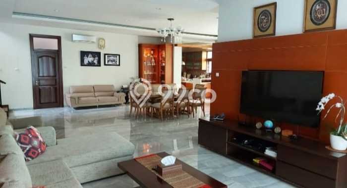 Rumah Mewah LB 716m2 Siap Huni Desain Elegan di Kemang, Jakarta Selatan Rumah Mewah LB 716m2 Siap Huni Desain Elegan di Kemang, Jakarta Selatan