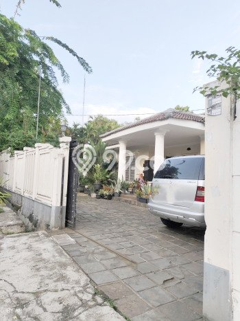 Rumah Eksklusif Siap Huni LT 628m2 di Kebon Jeruk, Jakarta Barat Rumah Eksklusif Siap Huni LT 628m2 di Kebon Jeruk, Jakarta Barat