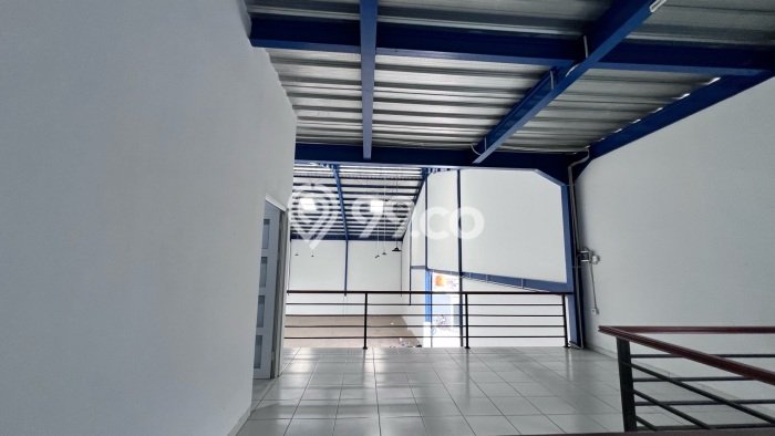 AREA PROSPEKTIF! Gudang Kawasan , Luas 480m2m², Pusat Perdagangan AREA PROSPEKTIF! Gudang Kawasan , Luas 480m2m², Pusat Perdagangan