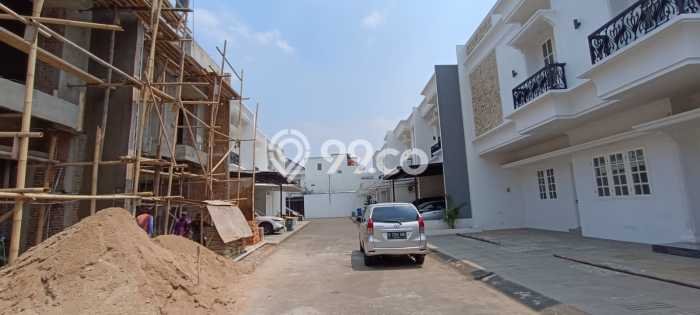 Jual Rumah Mewah Elegan Dengan View Cantik di Pondok Bambu, Jakarta Timur Jual Rumah Mewah Elegan Dengan View Cantik di Pondok Bambu, Jakarta Timur