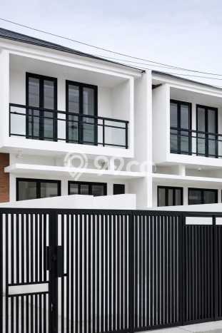 Rumah Elit Modern Siap Huni di Salemba Jakarta Pusat Rumah Elit Modern Siap Huni di Salemba Jakarta Pusat