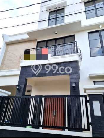 Rumah Mewah LB 250m2 Siap Huni Desain Elegan di Kalibata, Jakarta Selatan Rumah Mewah LB 250m2 Siap Huni Desain Elegan di Kalibata, Jakarta Selatan