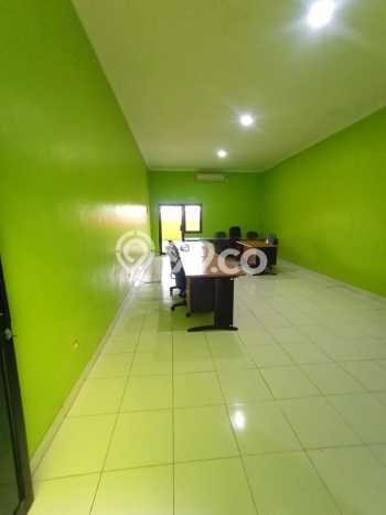 Ruko Dijual di Prime Area Jakarta Timur Luas 231m2 Ruko Dijual di Prime Area Jakarta Timur Luas 231m2