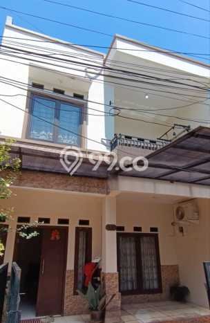 For Sale Hunian Rumah Terawat 3 Kamar di Pondok Kelapa, Jakarta Timur For Sale Hunian Rumah Terawat 3 Kamar di Pondok Kelapa, Jakarta Timur