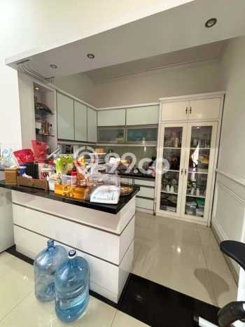 Jual Rumah Luas Megah Dengan View Cantik di Pondok Kelapa, Jakarta Timur Jual Rumah Luas Megah Dengan View Cantik di Pondok Kelapa, Jakarta Timur