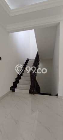 Jual Rumah Mewah Elegan Dengan View Cantik di Pondok Bambu, Jakarta Timur Jual Rumah Mewah Elegan Dengan View Cantik di Pondok Bambu, Jakarta Timur