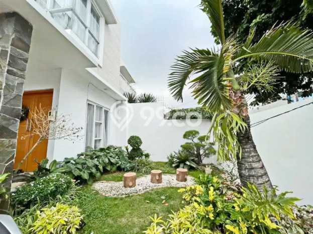 Jual Rumah Mewah Megah Dengan View Eksklusif di Rawamangun, Jakarta Timur Jual Rumah Mewah Megah Dengan View Eksklusif di Rawamangun, Jakarta Timur