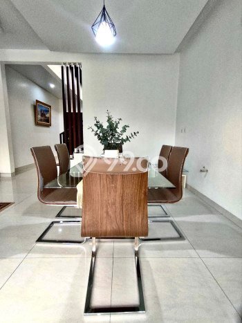 Jual Rumah Mewah Elegan Dengan View Cantik di Pondok Kelapa, Jakarta Timur Jual Rumah Mewah Elegan Dengan View Cantik di Pondok Kelapa, Jakarta Timur