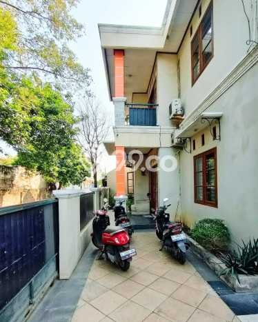 Dijual Rumah Luas Elegan Dengan View Eksklusif di Galaxy, Bekasi Dijual Rumah Luas Elegan Dengan View Eksklusif di Galaxy, Bekasi