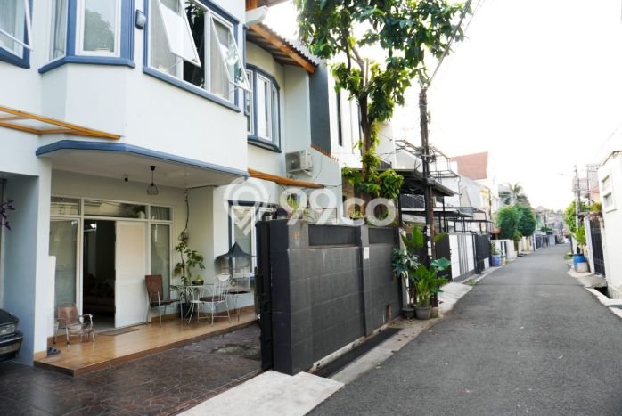 Dijual Rumah Premium dengan Fasilitas Sekitar Lengkap di Tebet, Jakarta Selatan Dijual Rumah Premium dengan Fasilitas Sekitar Lengkap di Tebet, Jakarta Selatan