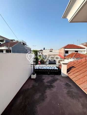 Dijual Rumah Luas Megah Dengan View Cantik di Rawamangun, Jakarta Timur Dijual Rumah Luas Megah Dengan View Cantik di Rawamangun, Jakarta Timur
