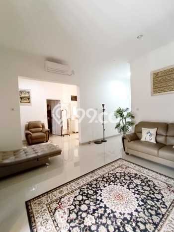 Rumah Luxury Modern Tanpa Renovasi di Rawamangun Jakarta Timur Rumah Luxury Modern Tanpa Renovasi di Rawamangun Jakarta Timur