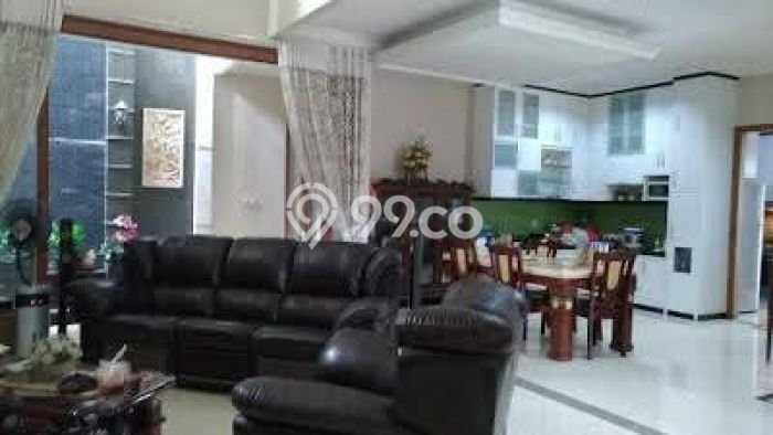 Rumah Elit Modern Tanpa Renovasi di Rawamangun Jakarta Timur Rumah Elit Modern Tanpa Renovasi di Rawamangun Jakarta Timur