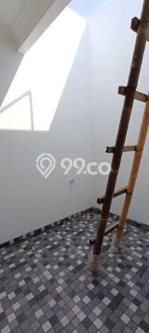 Rumah Luxury Modern Tanpa Renovasi di Pondok Bambu Jakarta Timur Rumah Luxury Modern Tanpa Renovasi di Pondok Bambu Jakarta Timur