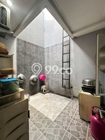 Rumah Elit Modern Siap Huni di Pondok Kelapa Jakarta Timur Rumah Elit Modern Siap Huni di Pondok Kelapa Jakarta Timur